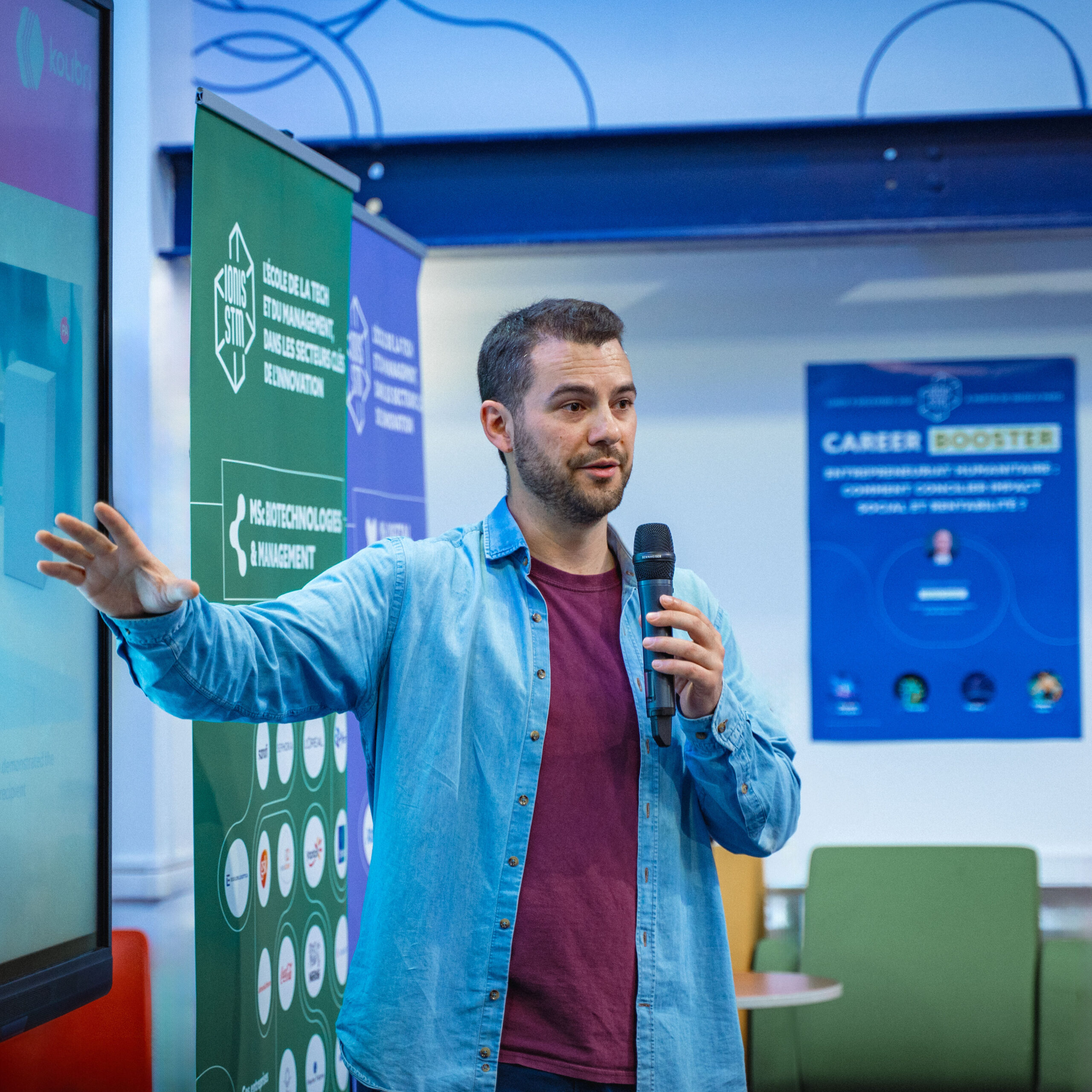 Gabriel Dumy, fondateur et CEO de Kolibri, intervenant auprès des étudiants Ionis-STM