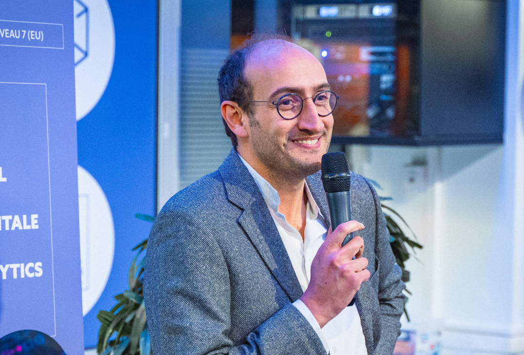 Alexis Constantinou, cofondateur et CEO de FOSINA, intervenant lors d’un événement Ionis-STM