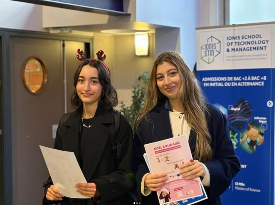 Étudiantes participant à l’événement Noël solidaire organisé par l’association Human-STM